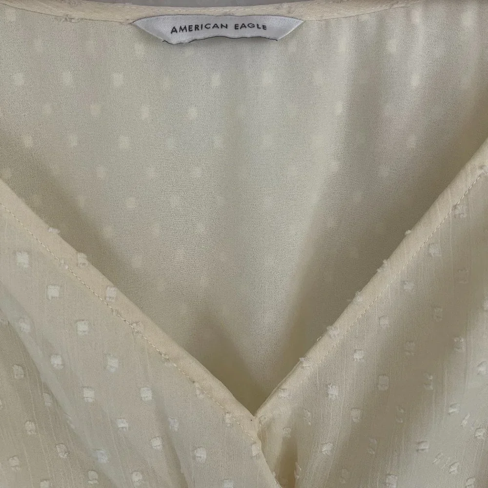 American Eagle Cream Peplum Blouse Size Medium - Picture 3 of 9